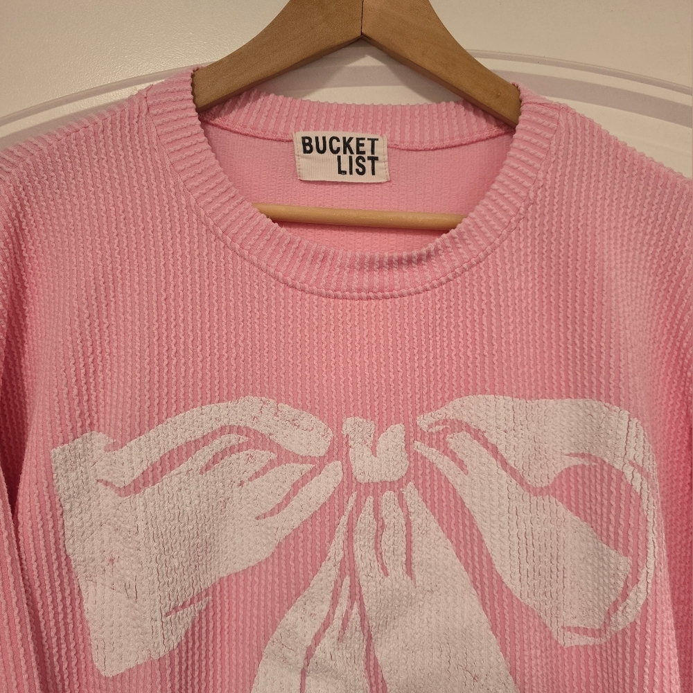 BUCKET LIST Oversized Ribbed Bow Graphic Sweatshirt In Pink - Picture 3 of 5